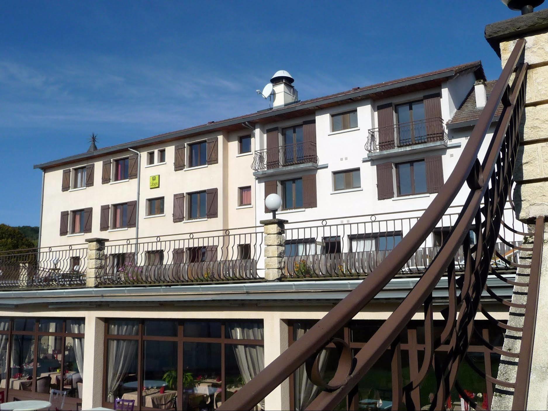 Logis La Rose Des Vents Hotell Volvic Exteriör bild