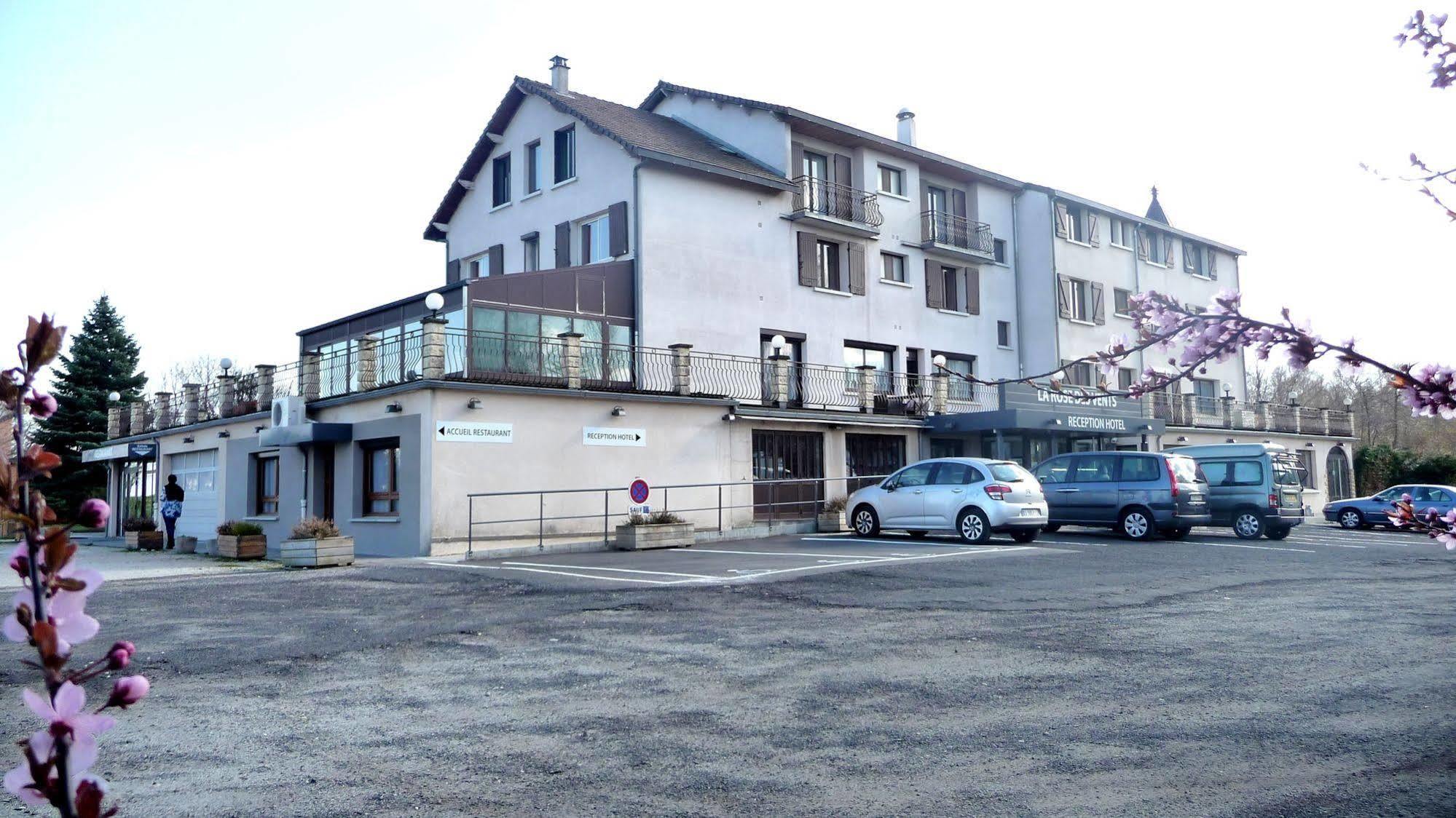 Logis La Rose Des Vents Hotell Volvic Exteriör bild