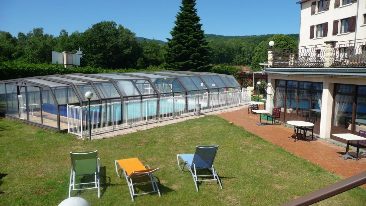 Logis La Rose Des Vents Hotell Volvic Exteriör bild